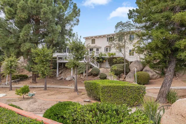 $5,200 | 28720 Sandhurst Way, Escondido, CA 92026