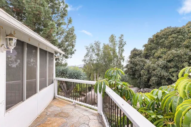 $5,200 | 28720 Sandhurst Way, Escondido, CA 92026