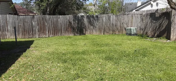 $1,600 | 8527 Ashlawn Drive, Houston, TX 77083