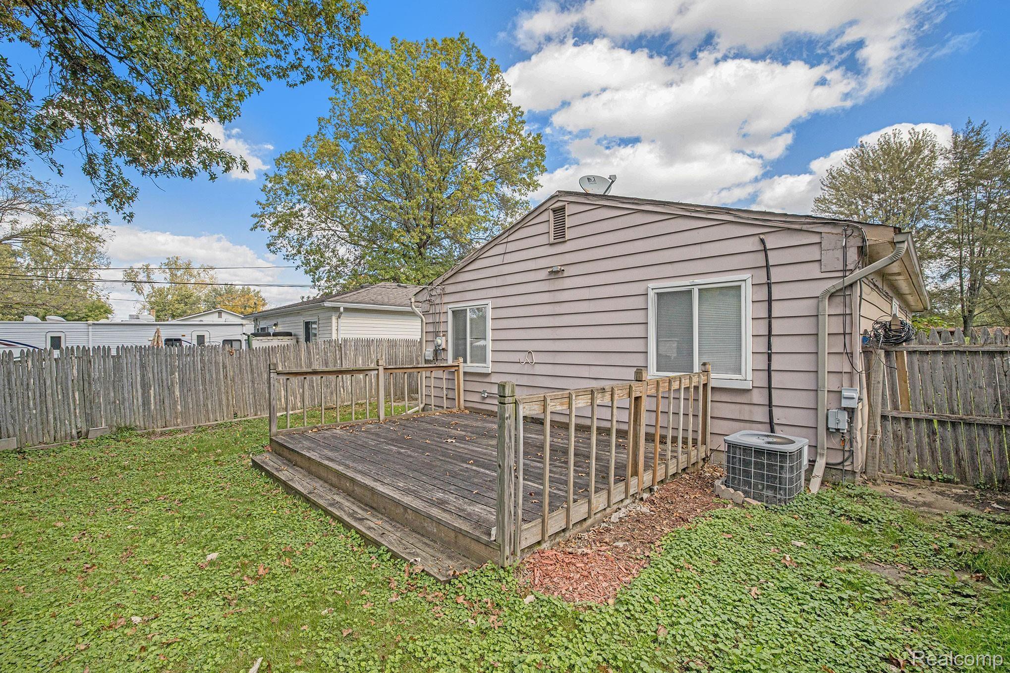 15374 Beech Daly Road Taylor, MI 48180 - Photo 23 of 24 IMG_4206.jpg