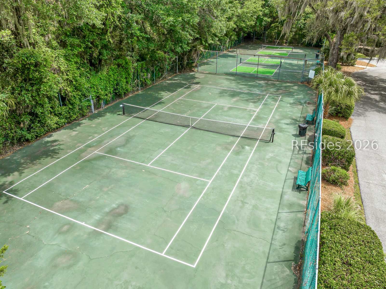 1 Gloucester Road, Unit E2 Hilton Head Island, SC 29928 - Photo 28 of 42 Community pickleball & tennis courts