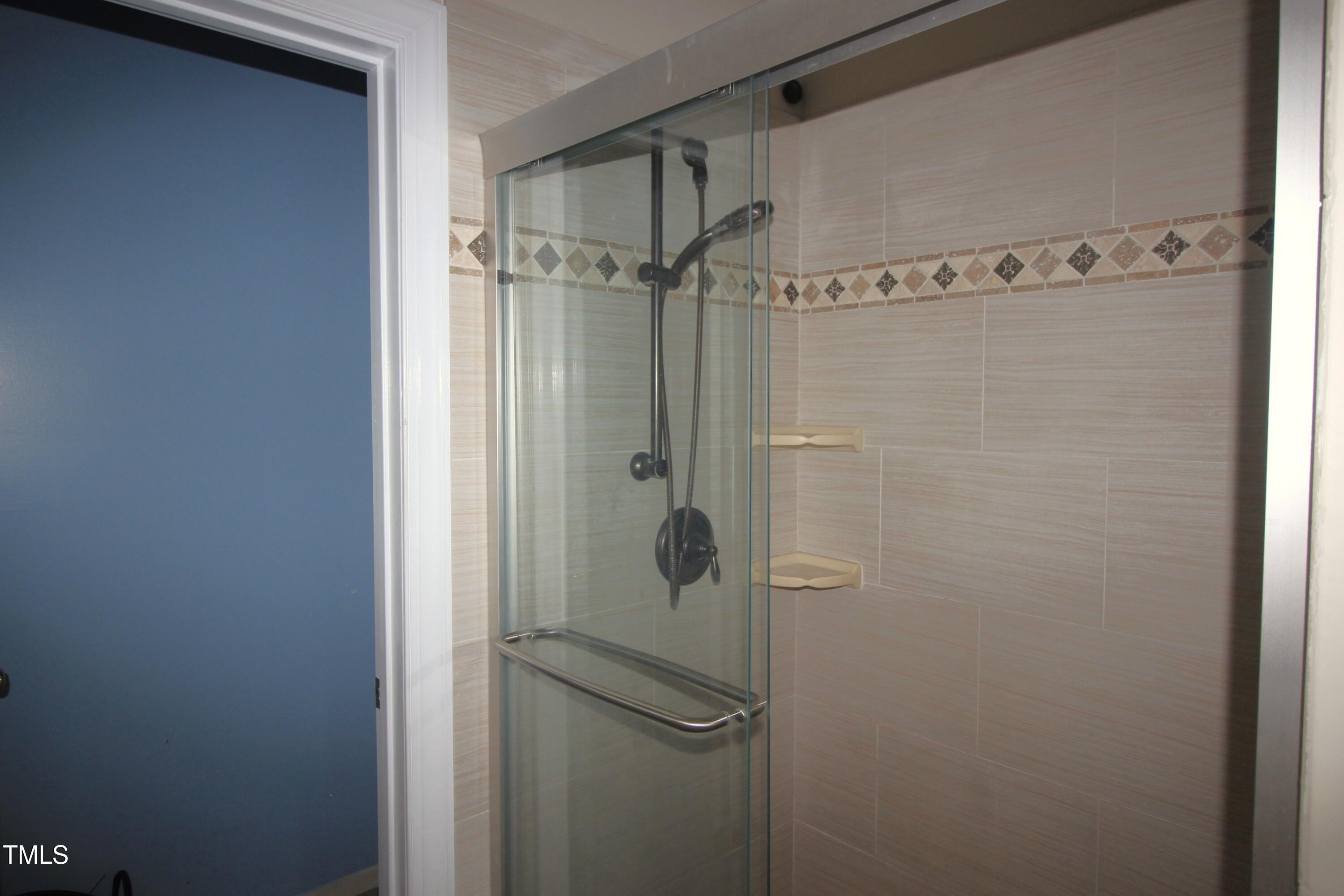 8136 Coleraine Court Raleigh, NC 27615 - Photo 14 of 20 IMG_8923