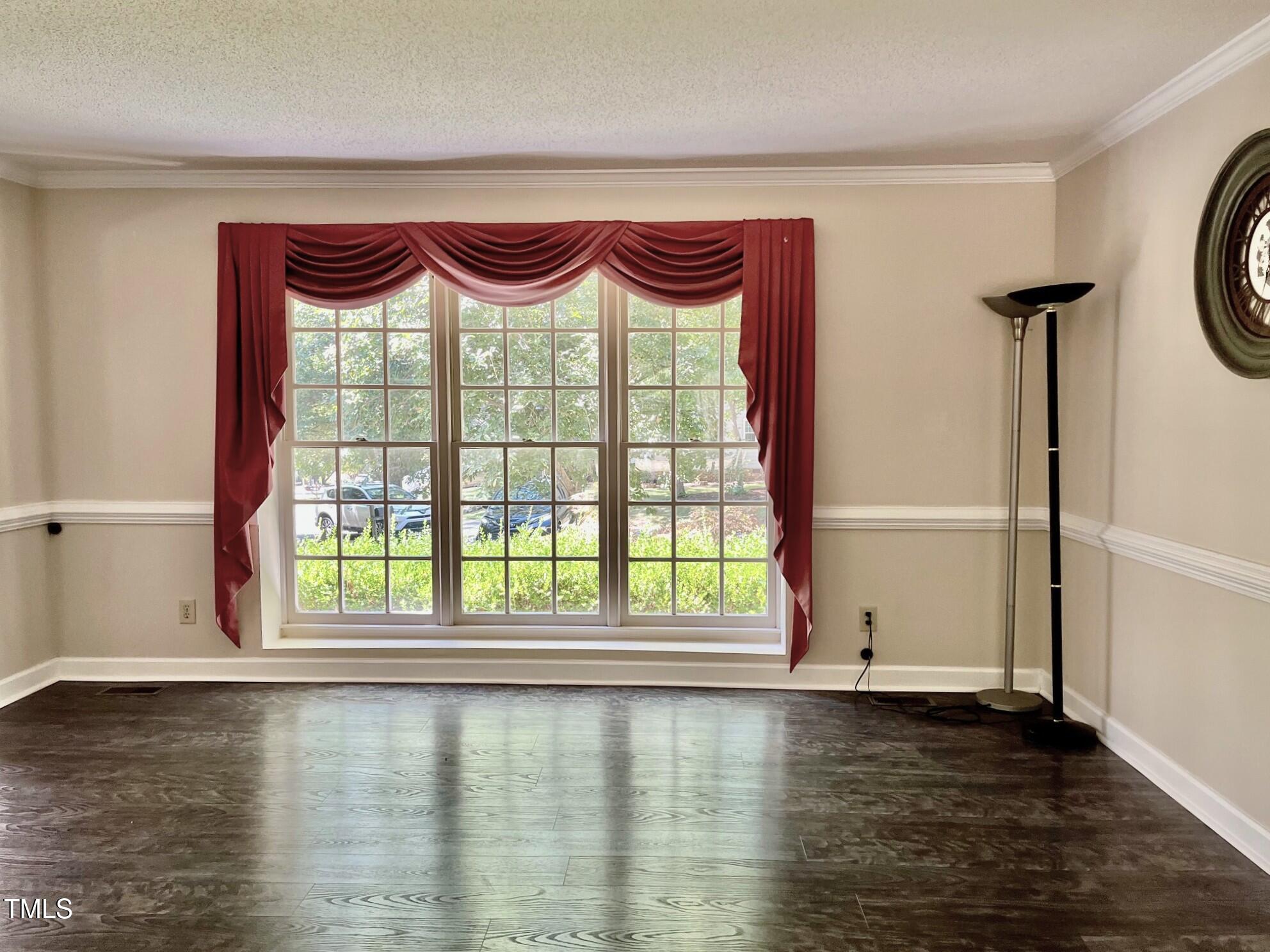 8136 Coleraine Court Raleigh, NC 27615 - Photo 4 of 20 IMG_2340