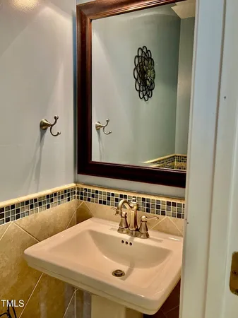 $2,400 | 8136 Coleraine Court, Raleigh, NC 27615