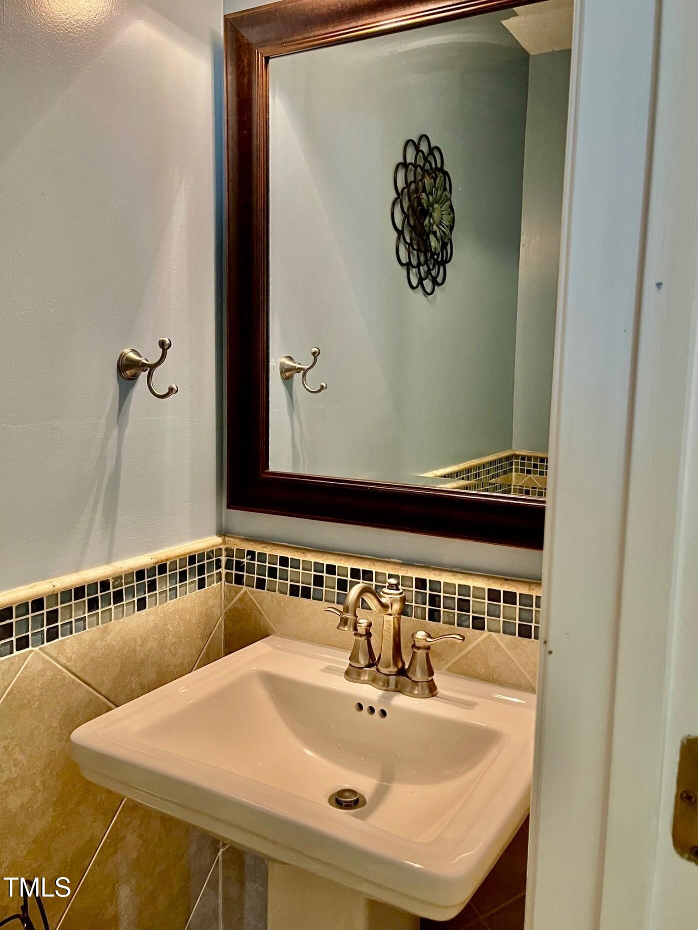 8136 Coleraine Court Raleigh, NC 27615 - Photo 10 of 20 IMG_2388