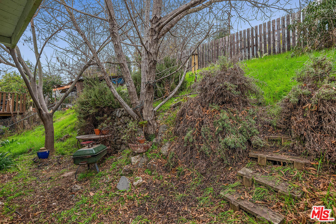 2425 Riverside Place Los Angeles, CA 90039 - Photo 25 of 28 Gallery Image 25