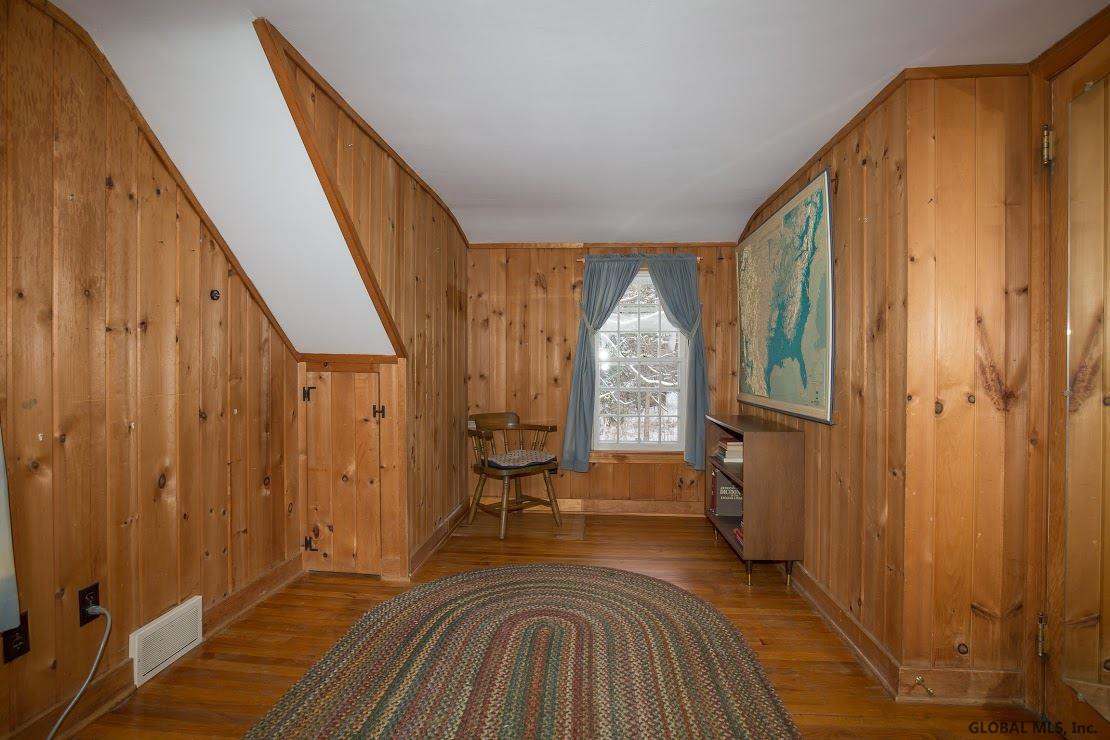 2307 Cayuga Road Niskayuna, NY 12309 - Photo 11 of 19 Photo 11