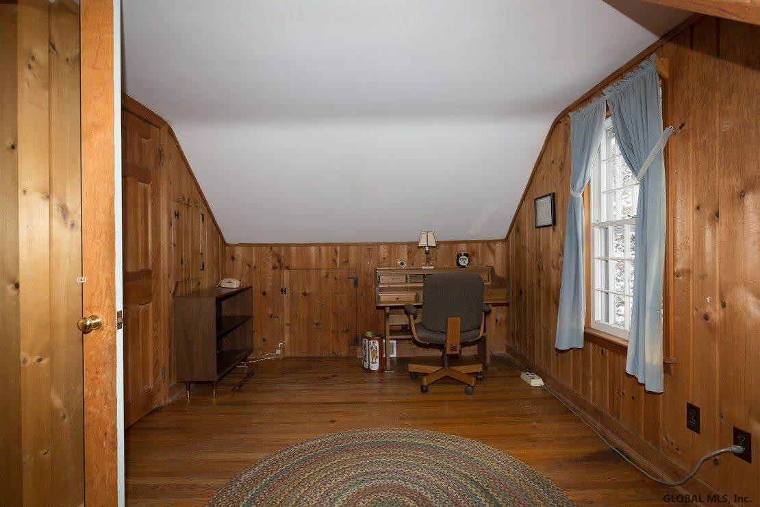 2307 Cayuga Road Niskayuna, NY 12309 - Photo 10 of 19 Photo 10