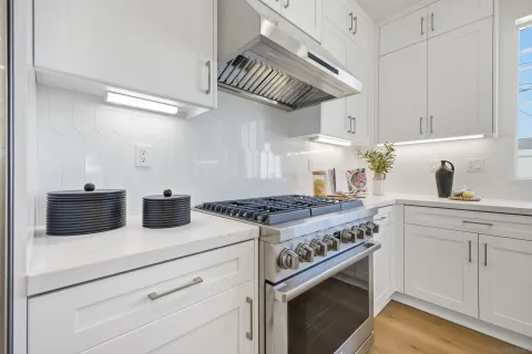 $1,649,990 | 2 West Pine Street, Altadena, CA 91001