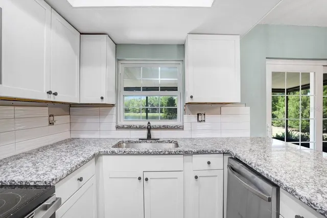 $2,595 | 10790 92nd Street North, Seminole, FL 33777