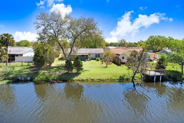 $2,595 | 10790 92nd Street North, Seminole, FL 33777