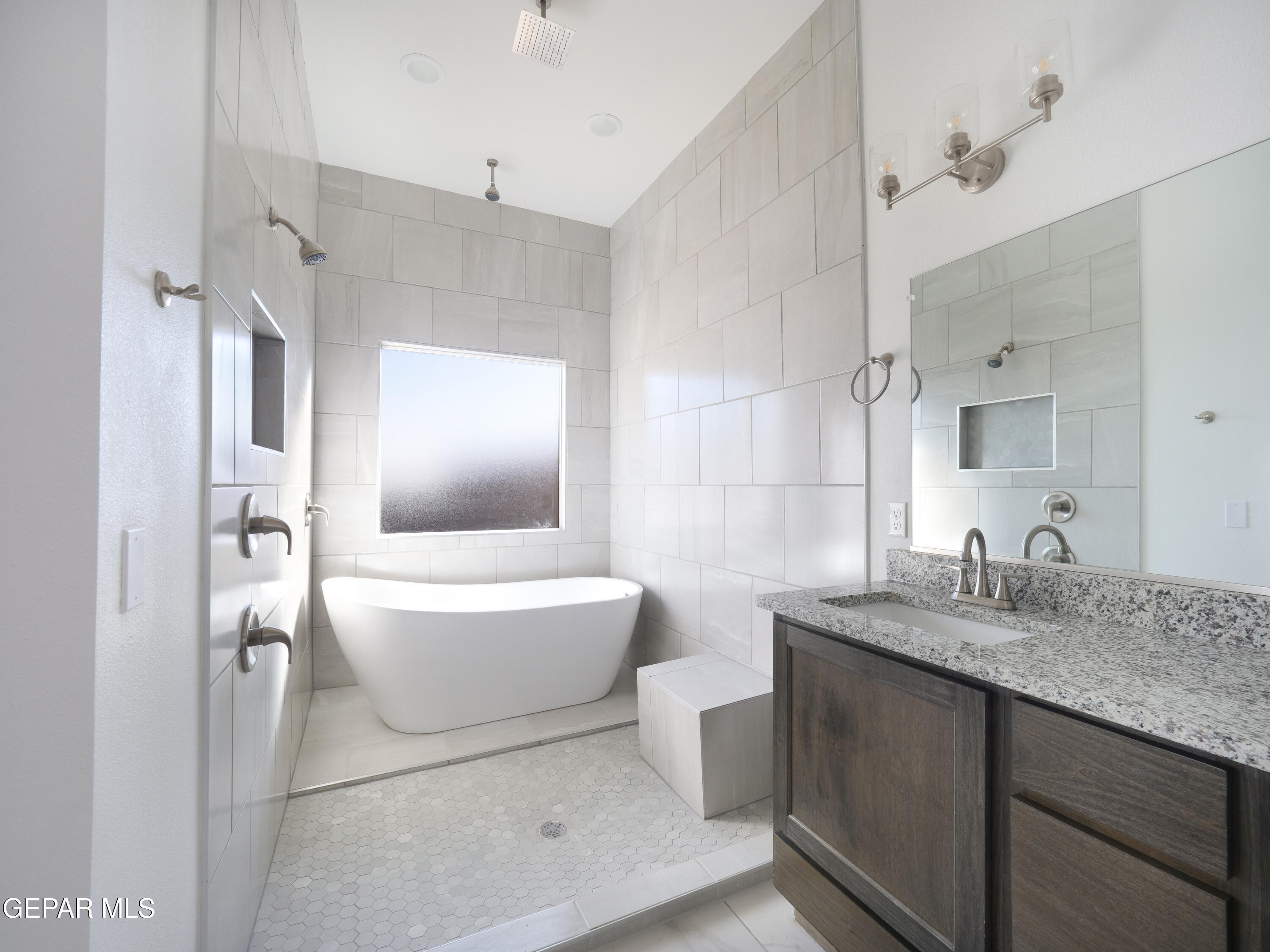 6046 Fall Ridge Santa Teresa, NM 88008 - Photo 11 of 13 900