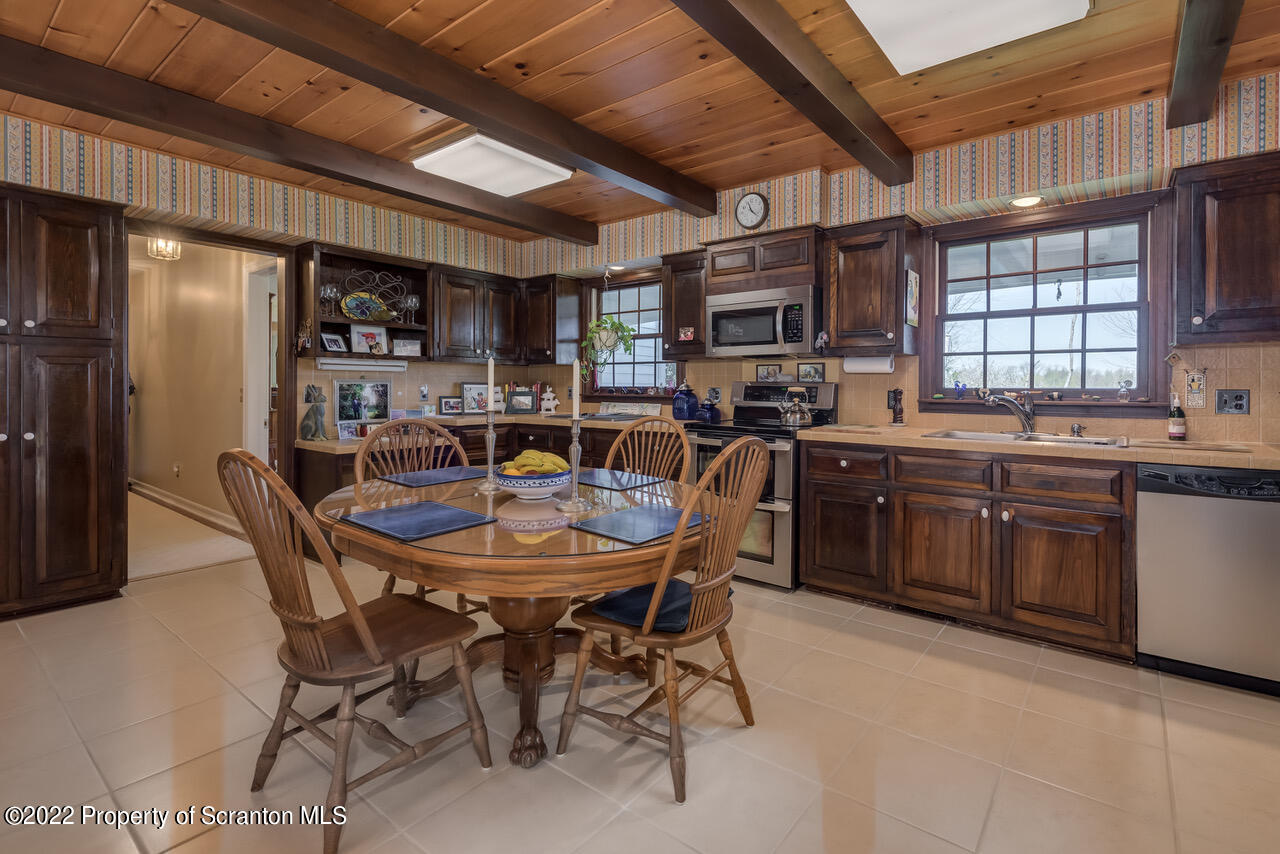 480 Stone Road Dalton, PA 18414 - Photo 11 of 65 Gallery Image 11