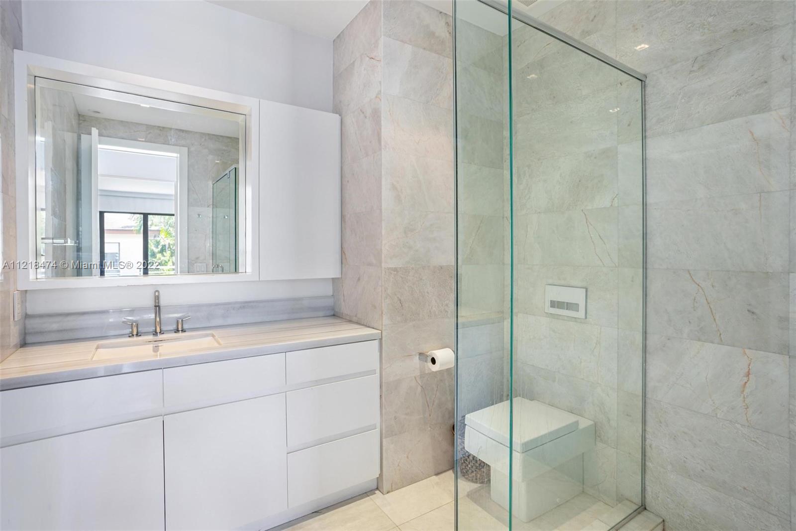 465 Glenridge Road Key Biscayne, FL 33149 - Photo 25 of 37 Gallery Image 25