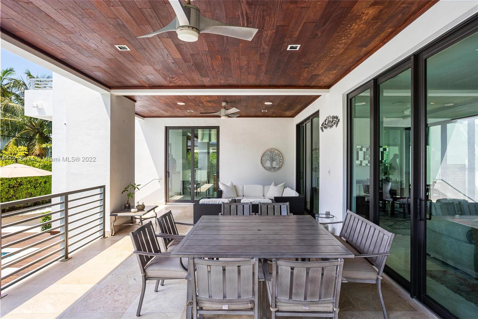 465 Glenridge Road Key Biscayne, FL 33149 - Photo 8 of 37 Gallery Image 8
