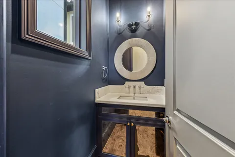 $1,369,000 | 2103 Argonne Street, Unit B, Houston, TX 77019