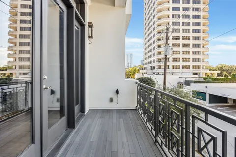 $1,369,000 | 2103 Argonne Street, Unit B, Houston, TX 77019