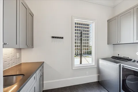 $1,369,000 | 2103 Argonne Street, Unit B, Houston, TX 77019
