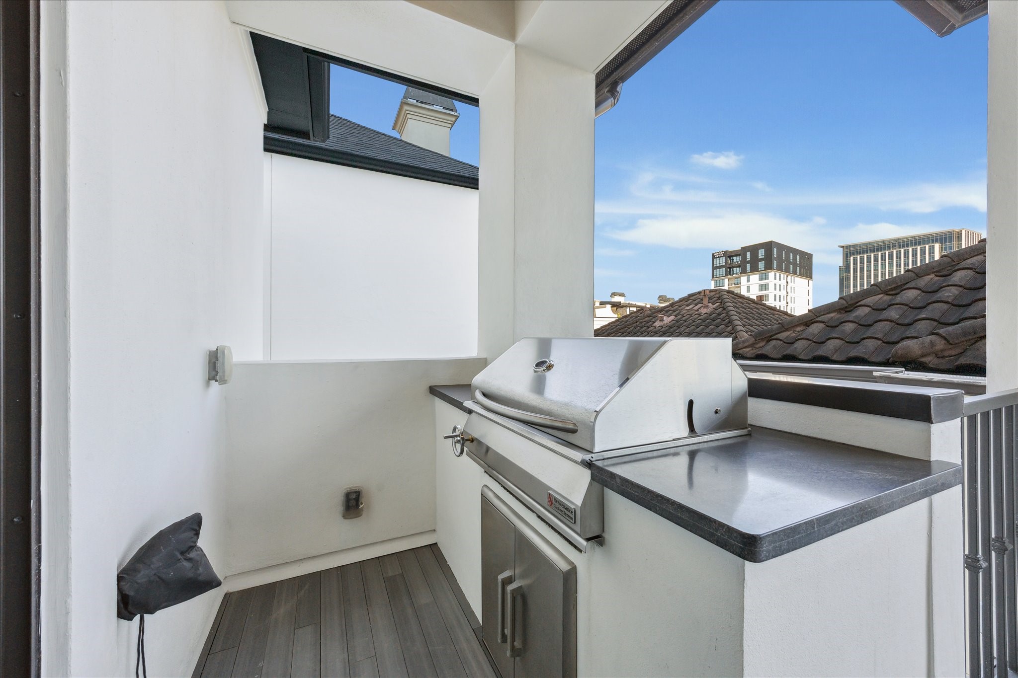 2103 Argonne Street, Unit B Houston, TX 77019 - Photo 25 of 28 New grill just installed on 4th floor deck.