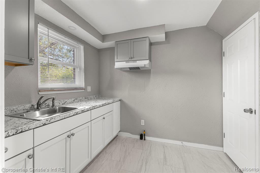 10842 Nottingham Road Detroit, MI 48224 - Photo 10 of 23
