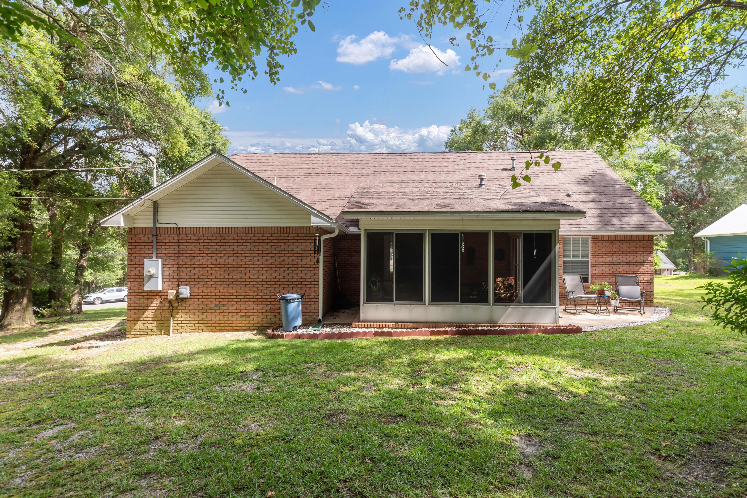 116 Mohawk Trail Crestview, FL 32536 - Photo 6 of 40 147A0864