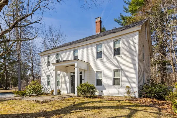 $549,900 | 180 Main Street, Kingston, NH 03848