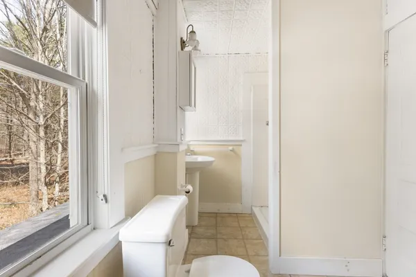 $549,900 | 180 Main Street, Kingston, NH 03848