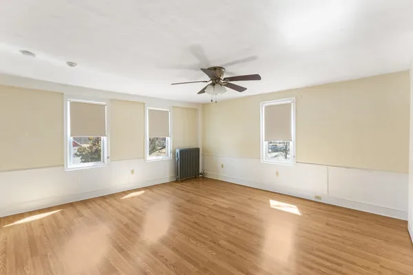 $549,900 | 180 Main Street, Kingston, NH 03848