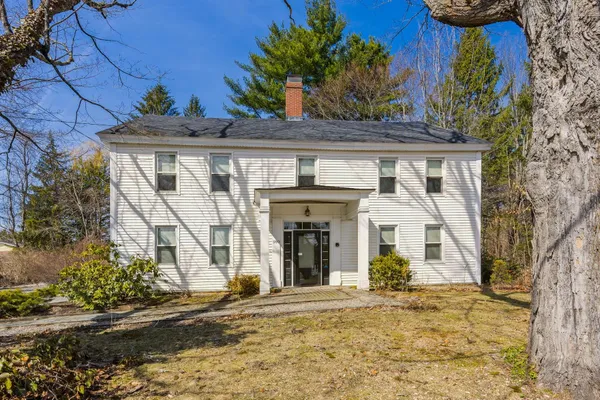 $549,900 | 180 Main Street, Kingston, NH 03848
