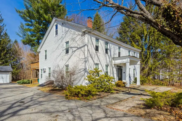 $549,900 | 180 Main Street, Kingston, NH 03848