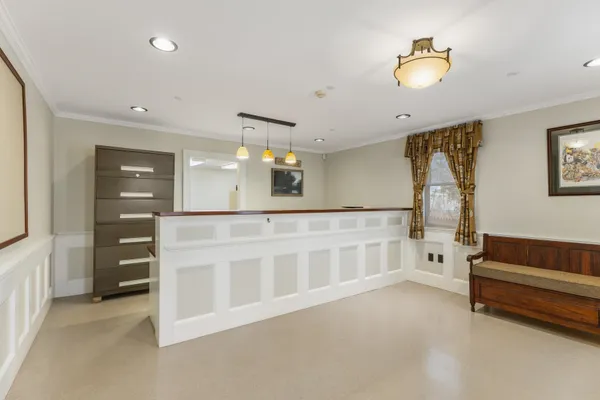 $549,900 | 180 Main Street, Kingston, NH 03848