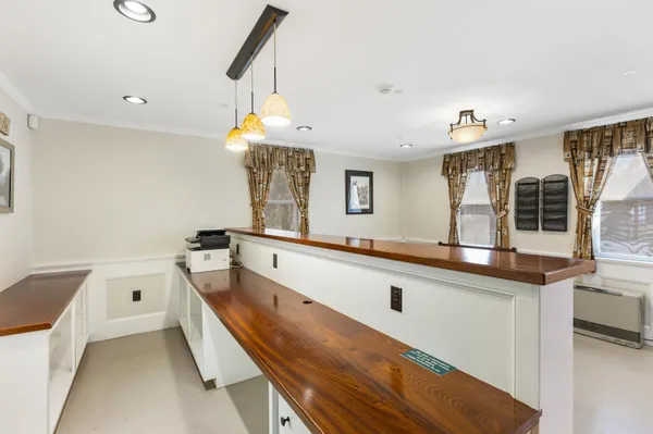 $549,900 | 180 Main Street, Kingston, NH 03848