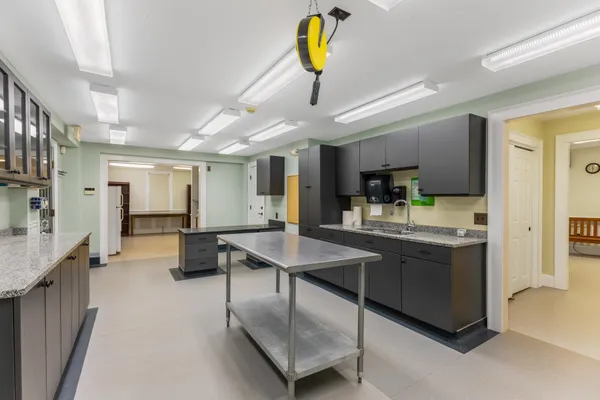 $549,900 | 180 Main Street, Kingston, NH 03848