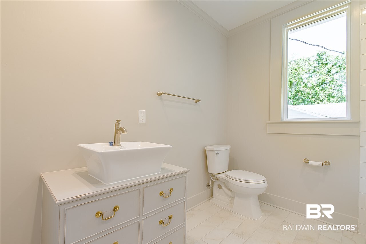110 North Julia Street Mobile, AL 36604 - Photo 24 of 50