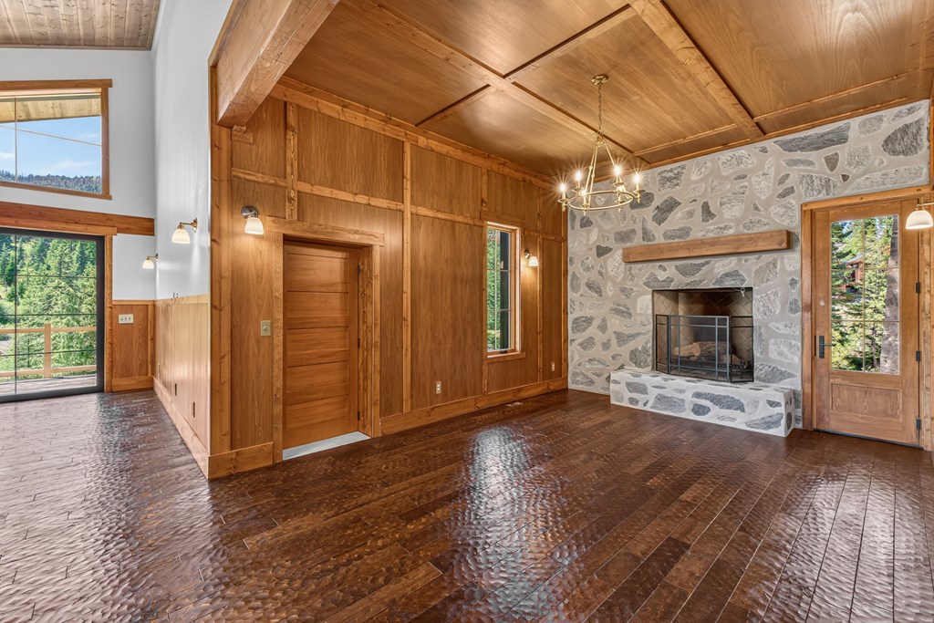 25 Haystack Court Donnelly, ID 83615 - Photo 8 of 77