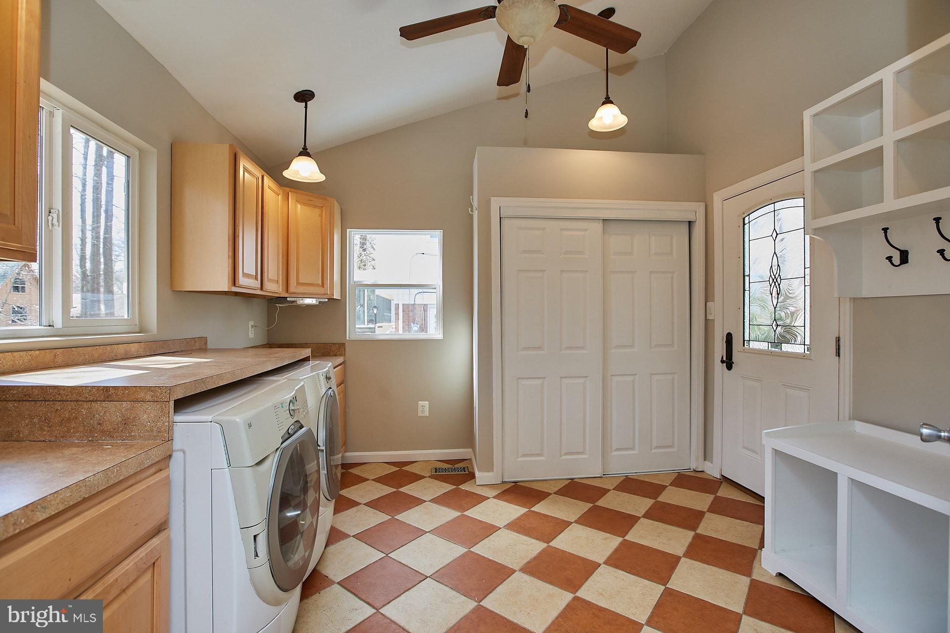5536 Queensberry Avenue Springfield, VA 22151 - Photo 14 of 34 Custom main level laundry/mud room
