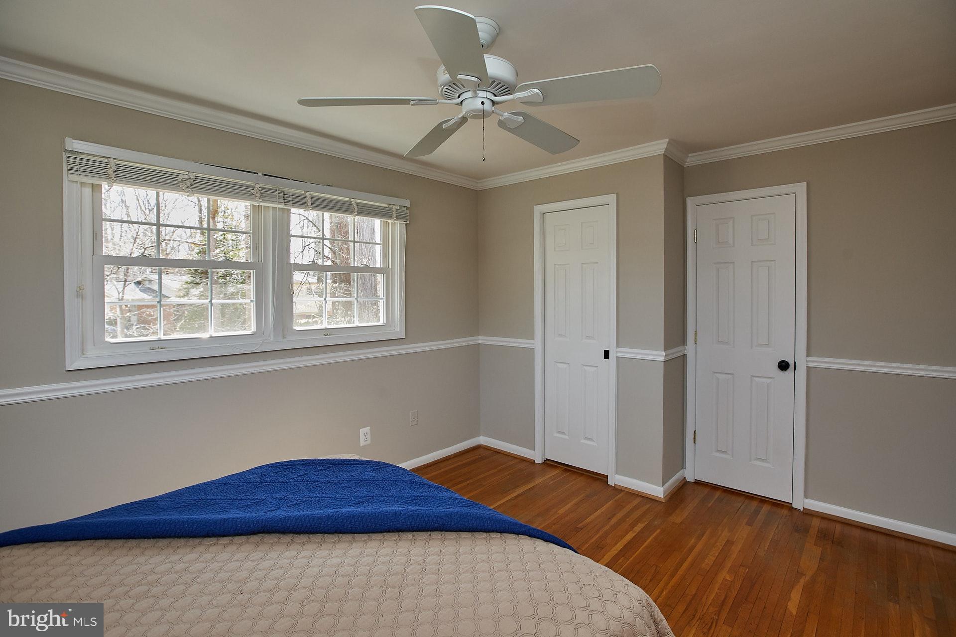 5536 Queensberry Avenue Springfield, VA 22151 - Photo 16 of 34 Master bedroom