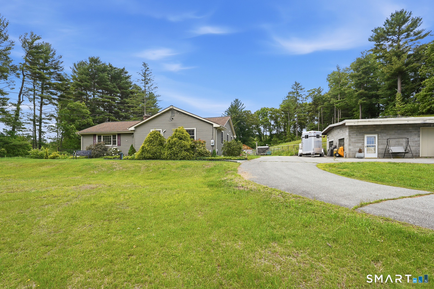 49 Blash Road Thompson, CT 06255 - Photo 3 of 40