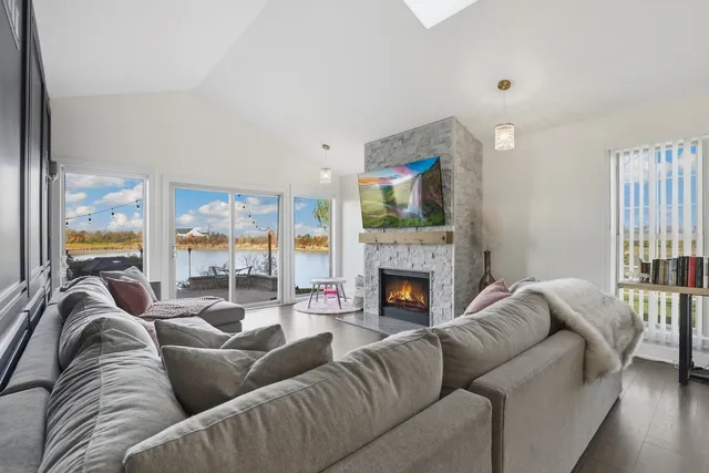 $385,000 | 74 Aegina Court, Tinley Park, IL 60477