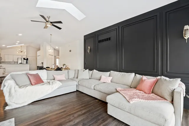 $385,000 | 74 Aegina Court, Tinley Park, IL 60477