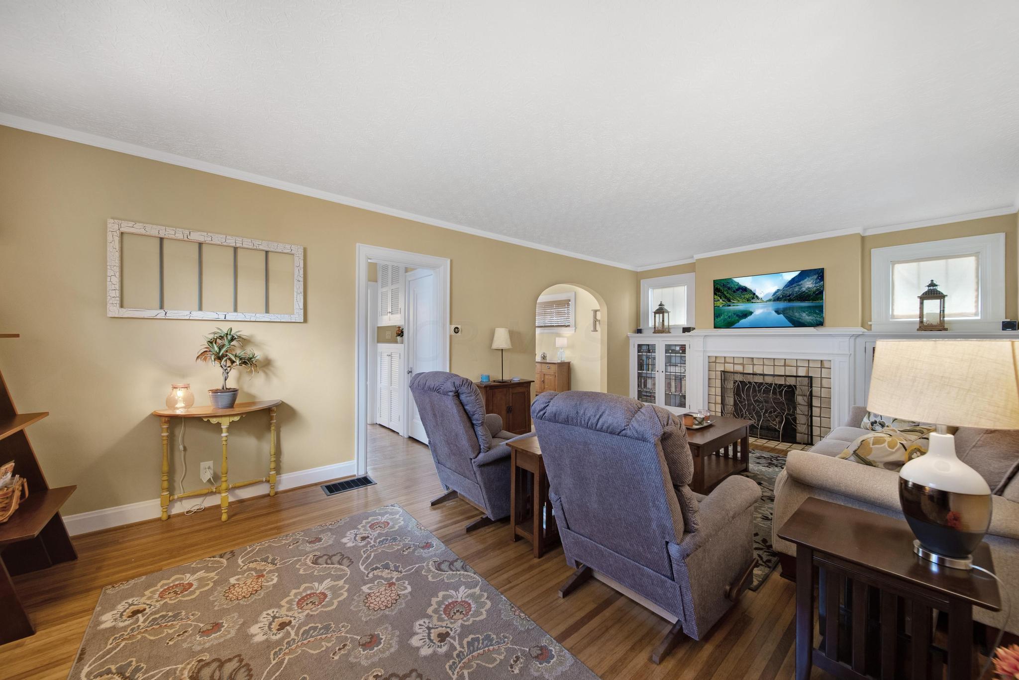 39 East Torrence Road Columbus, OH 43214 - Photo 9 of 61 DSC05470_1_2
