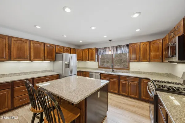 $684,900 | 31 Dogwood Lane, Chester, NY 12860