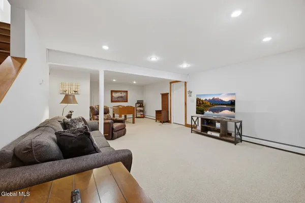 $684,900 | 31 Dogwood Lane, Chester, NY 12860