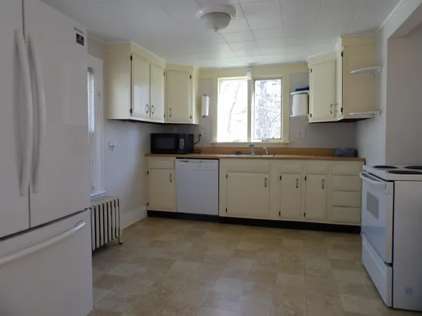 $299,000 | 43 Middle Road, Clarendon, VT 05759
