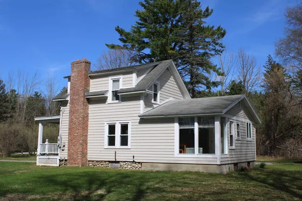 $299,000 | 43 Middle Road, Clarendon, VT 05759
