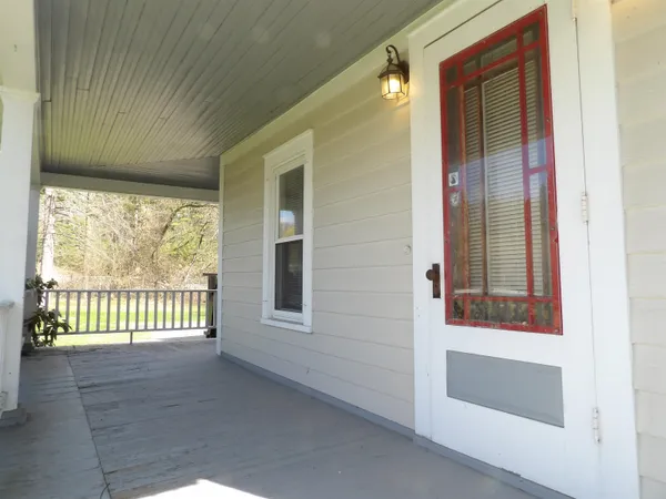 $299,000 | 43 Middle Road, Clarendon, VT 05759