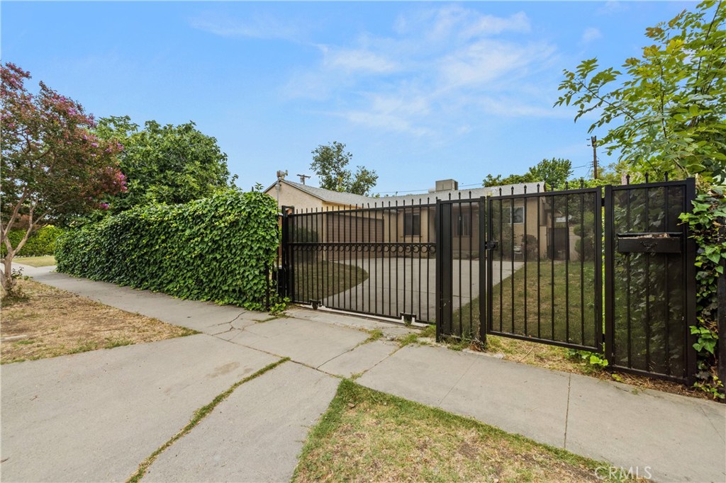 18418 Sylvan Street Reseda, CA 91335 - Photo 2 of 18