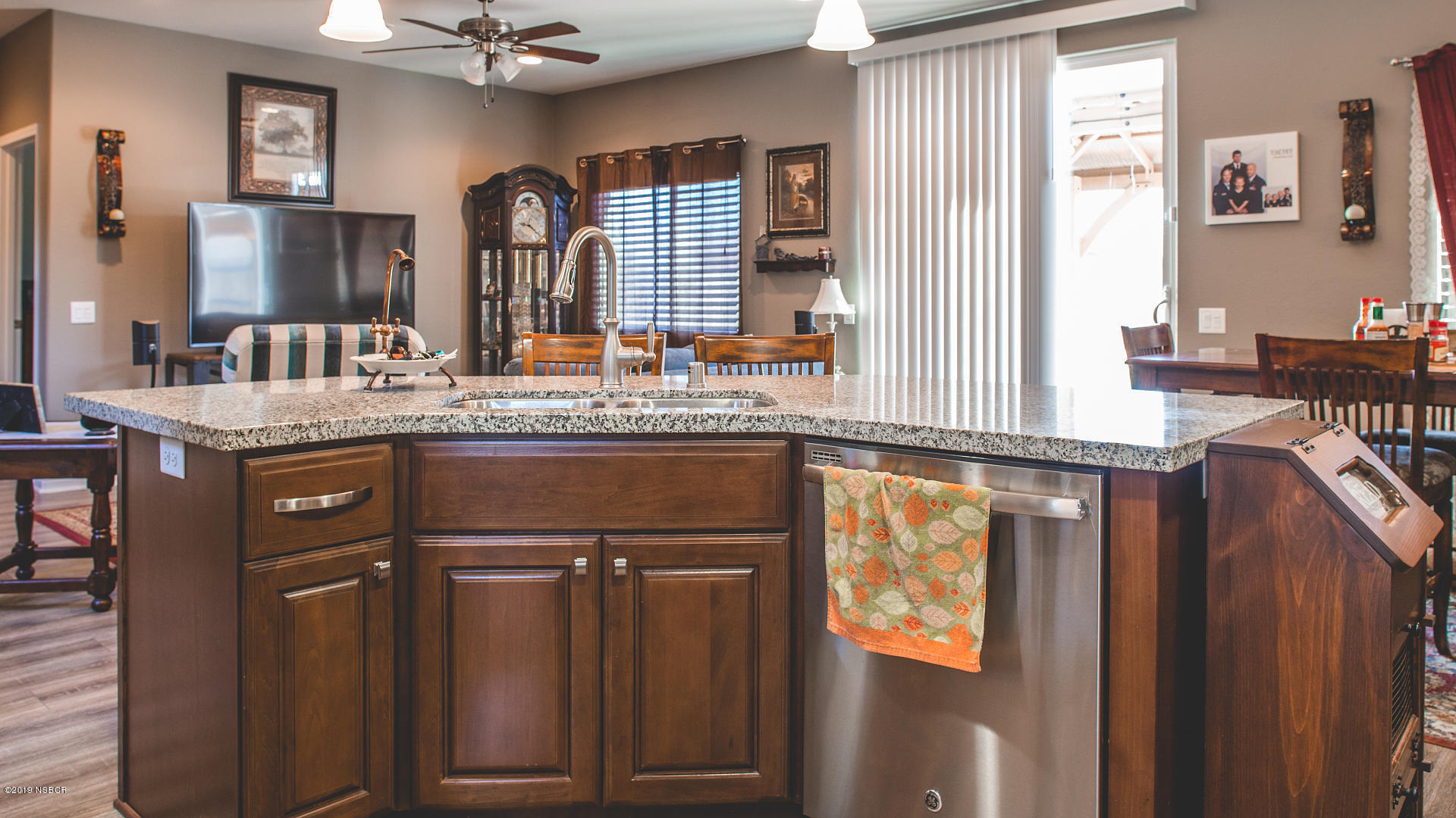 216 Augusta Drive Santa Maria, CA 93454 - Photo 11 of 36 Kitchen