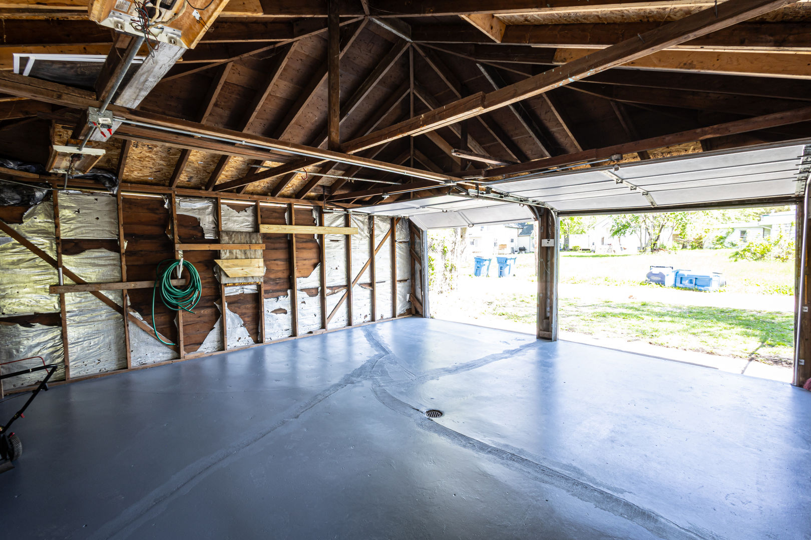 684 South Gordon Avenue Kankakee, IL 60901 - Photo 13 of 15 a view of an empty room with wooden floor