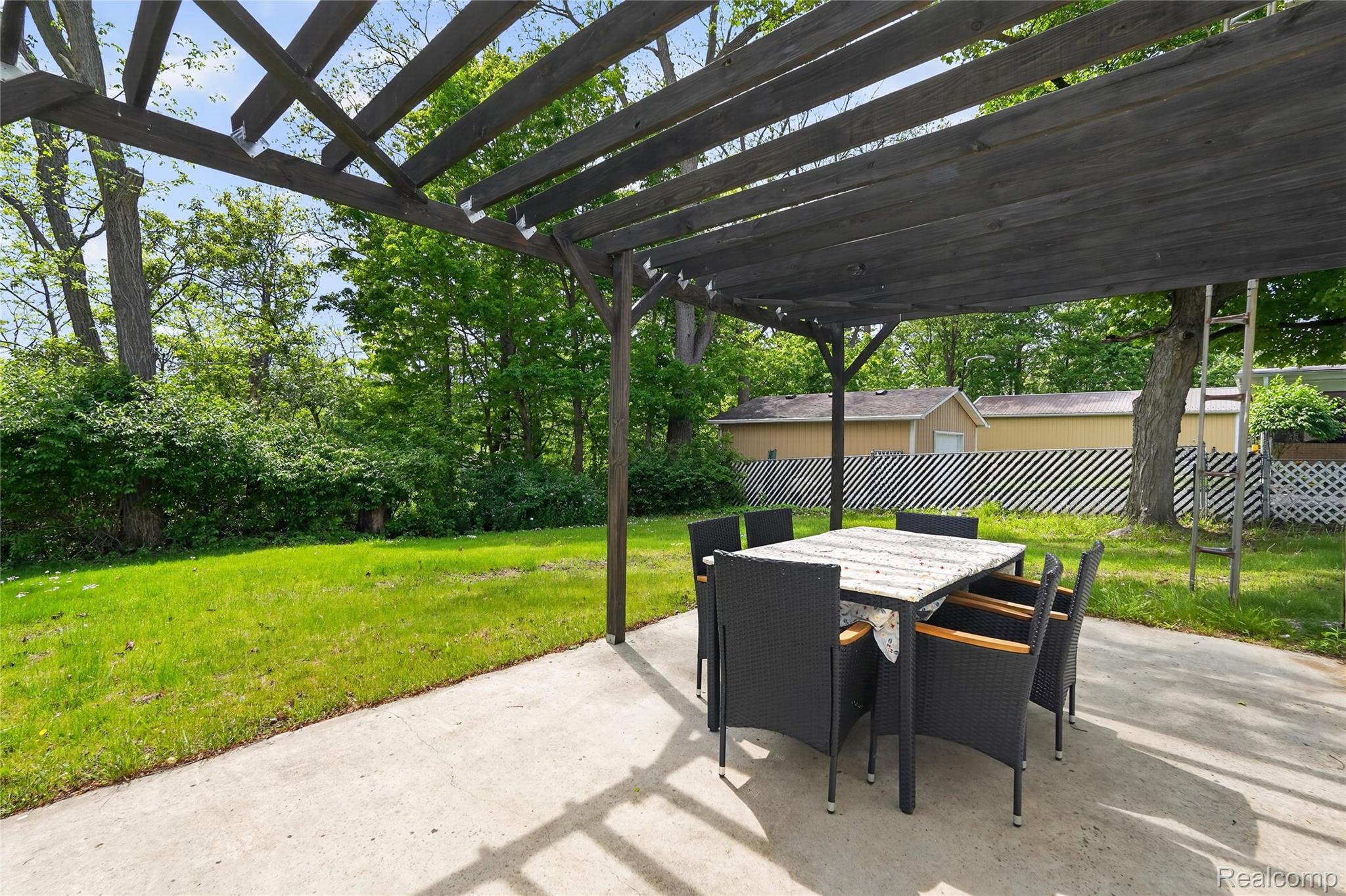 6235 Flushing Road Flushing, MI 48433 - Photo 41 of 58 41-6235-Flushing-Rd-Flushing-Windowstill.jpg